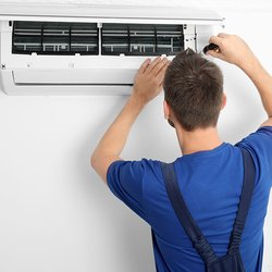 Montaj standard aer conditionat 14000-18000 BTU (in limita a 3 m traseu frigorific și 1 strapungere) fara kit producator