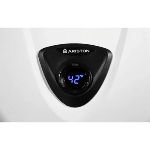 Instant apa Ariston Fast Evo X Display Ont 11 GN EU, alimentare gaz natural, 11 litri/min, aprindere baterii, display LCD